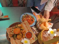 -小小集渔·泰式大排档(太古里香槟店)