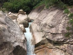 -鄣山大峡谷