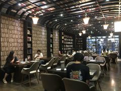 -钟书阁(松江泰晤士小镇店)