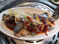 黑头鱼-船梆煮•蒸汽海鲜·炉火烤肉(五四广场店)