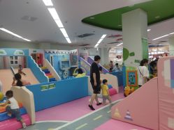 -孩子王童乐园(武汉永旺店)