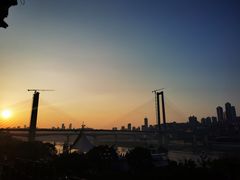 -冰冰龙虾·江湖菜·花园江景餐厅