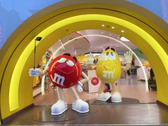 -m豆巧克力世界(上海世茂广场店)