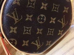 -爱革·洗衣改衣·洗鞋修鞋·洗包修包·奢侈品护理(宝地广场店)