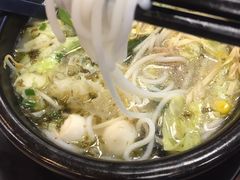 -灵芝妹子海鲜米线(香炉礁山姆店)