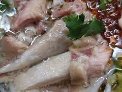 -鸿浩扒猪脚米线