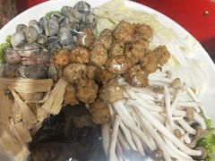 -闯关东东北农家菜(崂山石老人店)