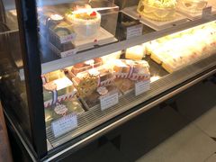 -红宝石·鲜奶小方·海派西点房(金杨店)