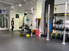 -汗水空间私教健身连锁(SM广场店)