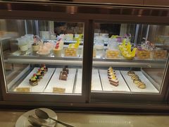 面包甜点陈列柜-厦门海景千禧大酒店·海景咖啡厅