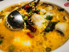 金汤酸菜鱼-叶派龙虾•招牌香辣蟹·海鲜(中海国际店)