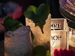 -TZ House音乐现场(来福士中心店)