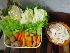 -山菌美食苑(振兴路店)