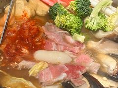 泡菜肥牛泰式火锅-About Bistro關於·泰式家庭料理