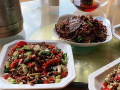 -临江餐馆二楼美食部落