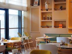 -广州花都融创文旅城希尔顿惠庭酒店