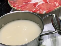 -红鼎豆捞·非遗鲍皇汤火锅(宝丰路店)