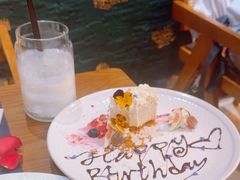 -Mark&Mars Restaurant