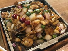 铁板牛蛙-弄堂里· 江南名肴(西湖龙井路店)