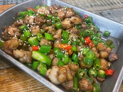 辣子鸡-八张桌子(老店)