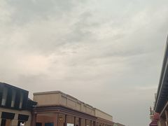 -王府井奥莱临潼小镇(临潼店)