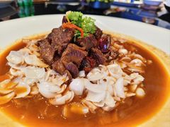 香辣雪花牛肉佐鲜百合-海之宴酒店