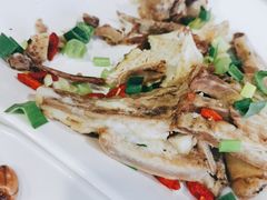 -墨脱石锅椰子鸡•香草鸭•东山羊(大东海店)