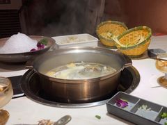-喃喃椰·糟粕醋·椰子鸡火锅(七堡花园店)