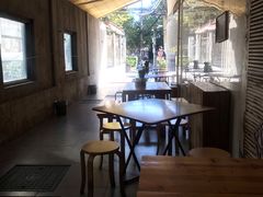 靠窗位-沪西老弄堂面馆(定西路店)