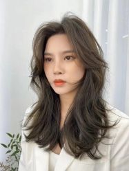 -水灵珑美容造型中心