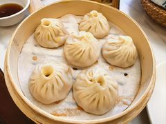 蟹黄汤包-沪江香满楼(东四十条店)