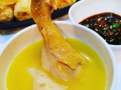 -鲜入围煮花胶鸡海鲜火锅