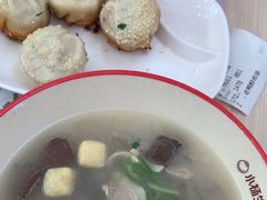 -小杨生煎(金山百联购物中心3楼店)