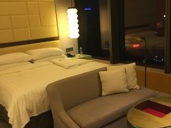 大床房-上海静安香格里拉大酒店