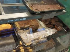 -上海哈尔滨食品厂(合生汇店)