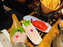 -老牌坊云南鱼豆花火锅(哈西万达店)