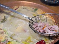 -洱火云南酸菜牛肉火锅(石景山当代商城店)