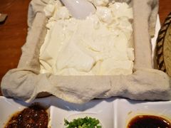 -95号酱骨·一块豆腐(展春园西路店)