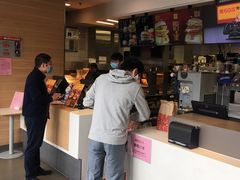 -麦当劳(中二横路店)