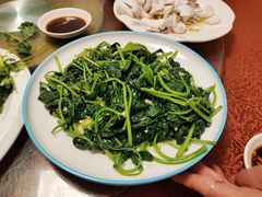 炒番薯叶-瑞记湛江鸡饭店·粤西第一鸡(粤垦店)