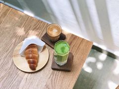 抹茶牛奶-怪 kafe.