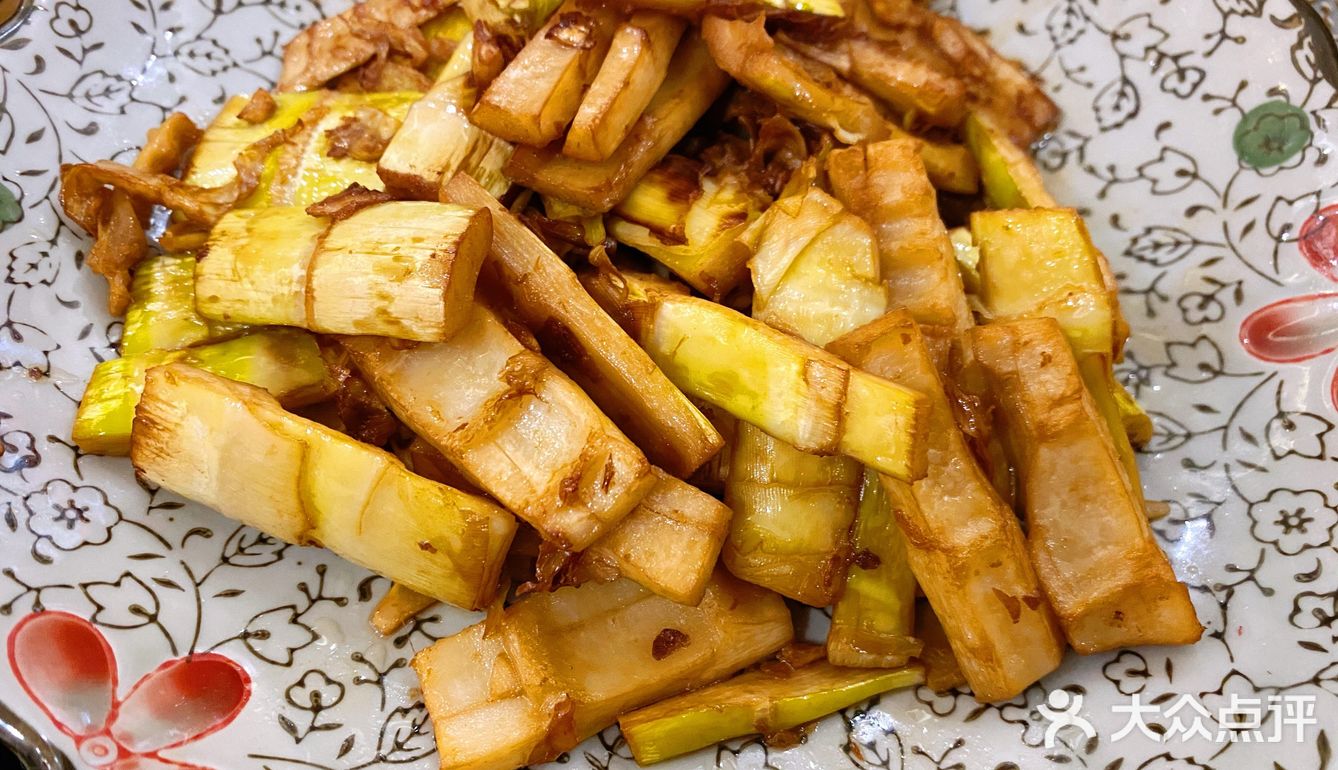 芦笋很多人用作牛排佐料,单独成菜也非常好吃哦!