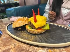 魔鬼汉堡-Let'sBURGERplus·非常创意汉堡(三里屯店)