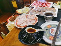 -沸炉重庆老火锅(军事博物馆店)