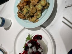 黄瓜油条-梅飞酒家(名辉豪庭店)