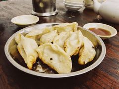 -黄阿姨锅贴大王(万航渡路店)