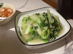 清炒小白菜-小凤庭·地道湖北菜武昌鱼·藕汤(38年黄鹤楼店)