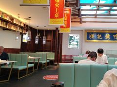 -阿瓦山寨·湘菜现炒·剁椒鱼头王(咸阳总店)
