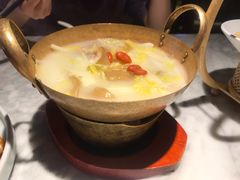 浓汤酥肉娃娃菜-蔴将·川菜(黄龙万科店)