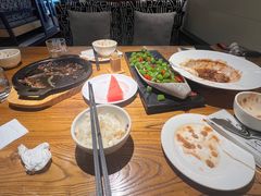 -苹果树下艺术餐厅(宋庄店)